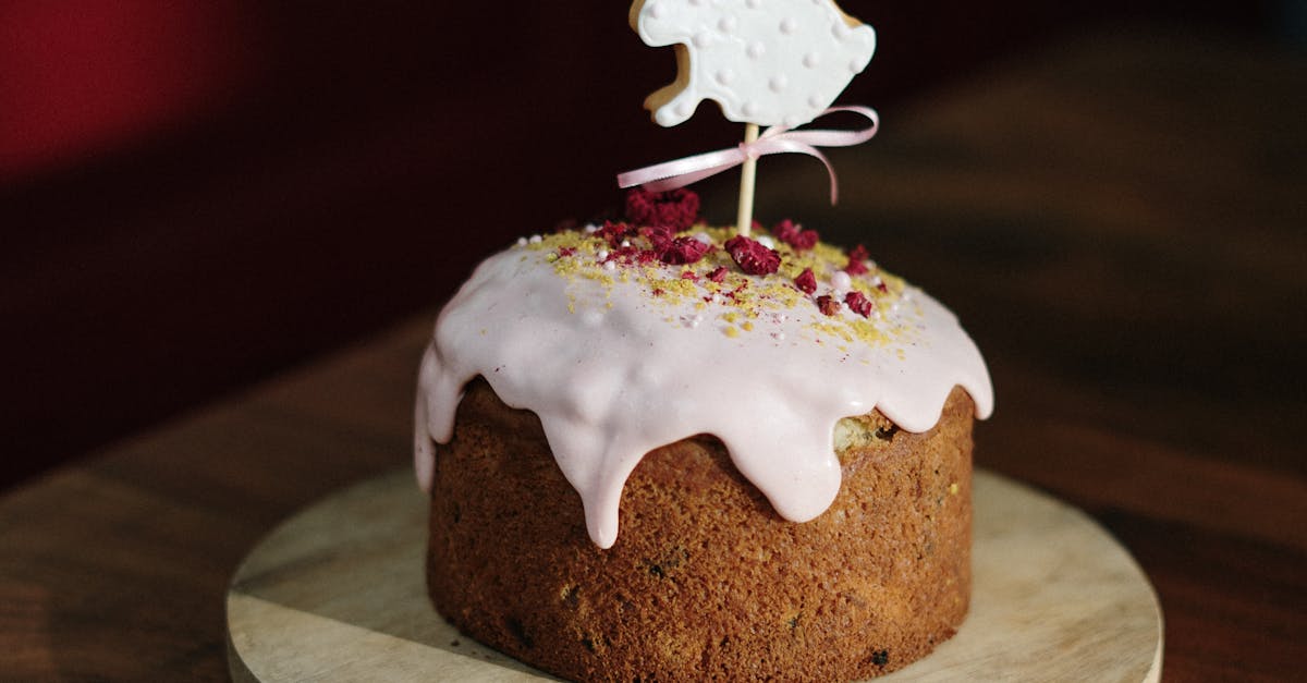 How far in advance can you put an edible image on a cake?